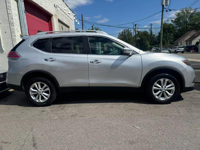 2016 nissan rogue sv