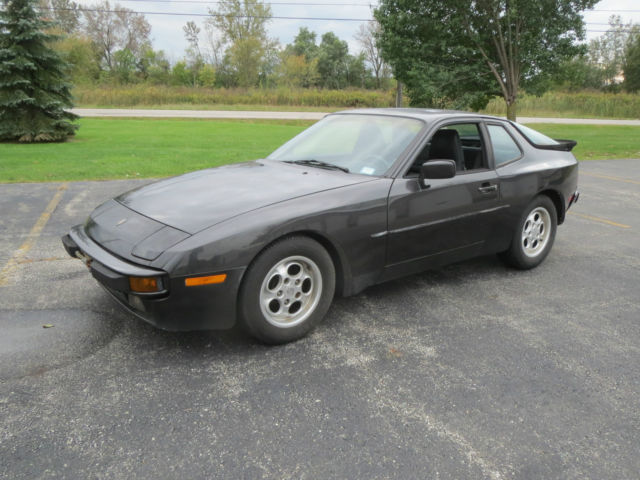survivor 1986 porsche 944 4 cyl 5 speed manual sunroof alloys low miles no rust