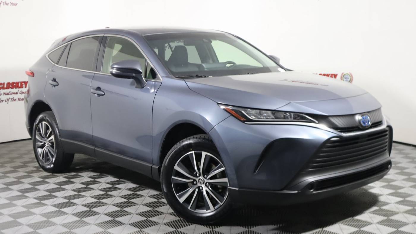 2022 toyota venza le