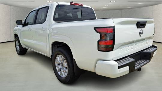 2024 Nissan Navara (Frontier) sv