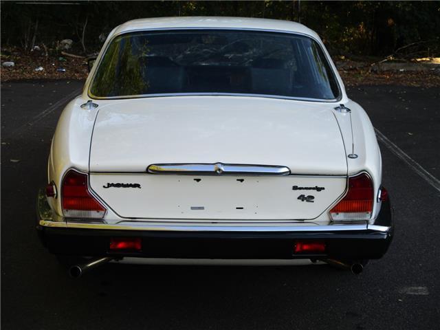 no reserve leather! sunroof! extra clean! runs drives great!
