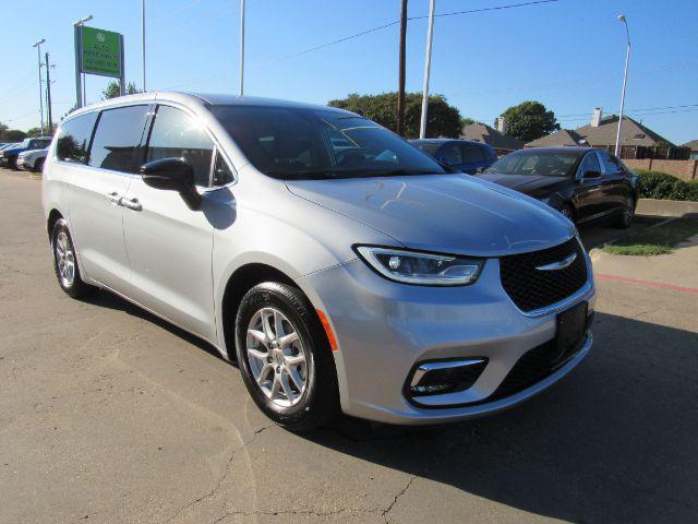 2024 chrysler pacifica touring l
