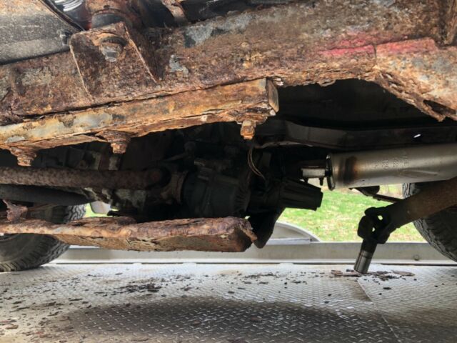 1993 jeep wrangler 2.5l 5 speed yj tj cj jk parts car as is runs rusted out pa