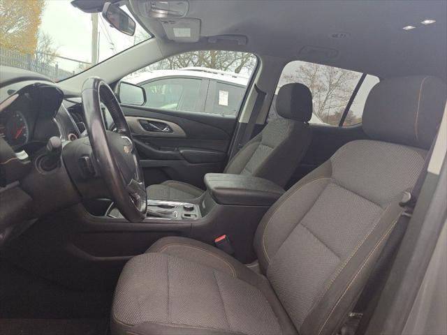 2018 chevrolet traverse lt cloth