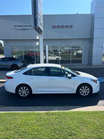 2022 toyota corolla le