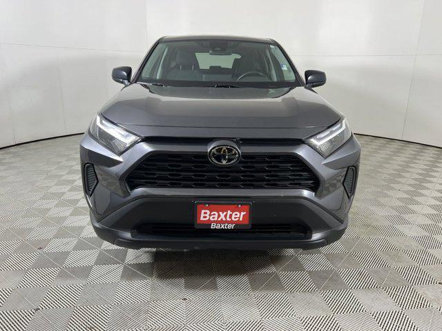 2023 toyota rav4 le