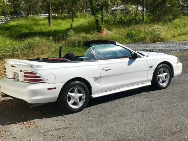 1994 mustang gt convertible white/red