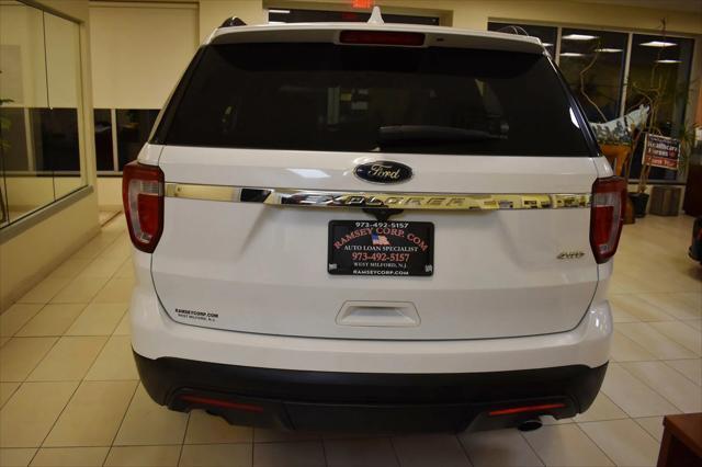 2017 ford explorer base