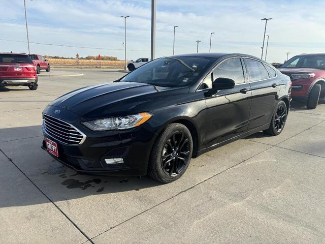 2019 ford fusion se