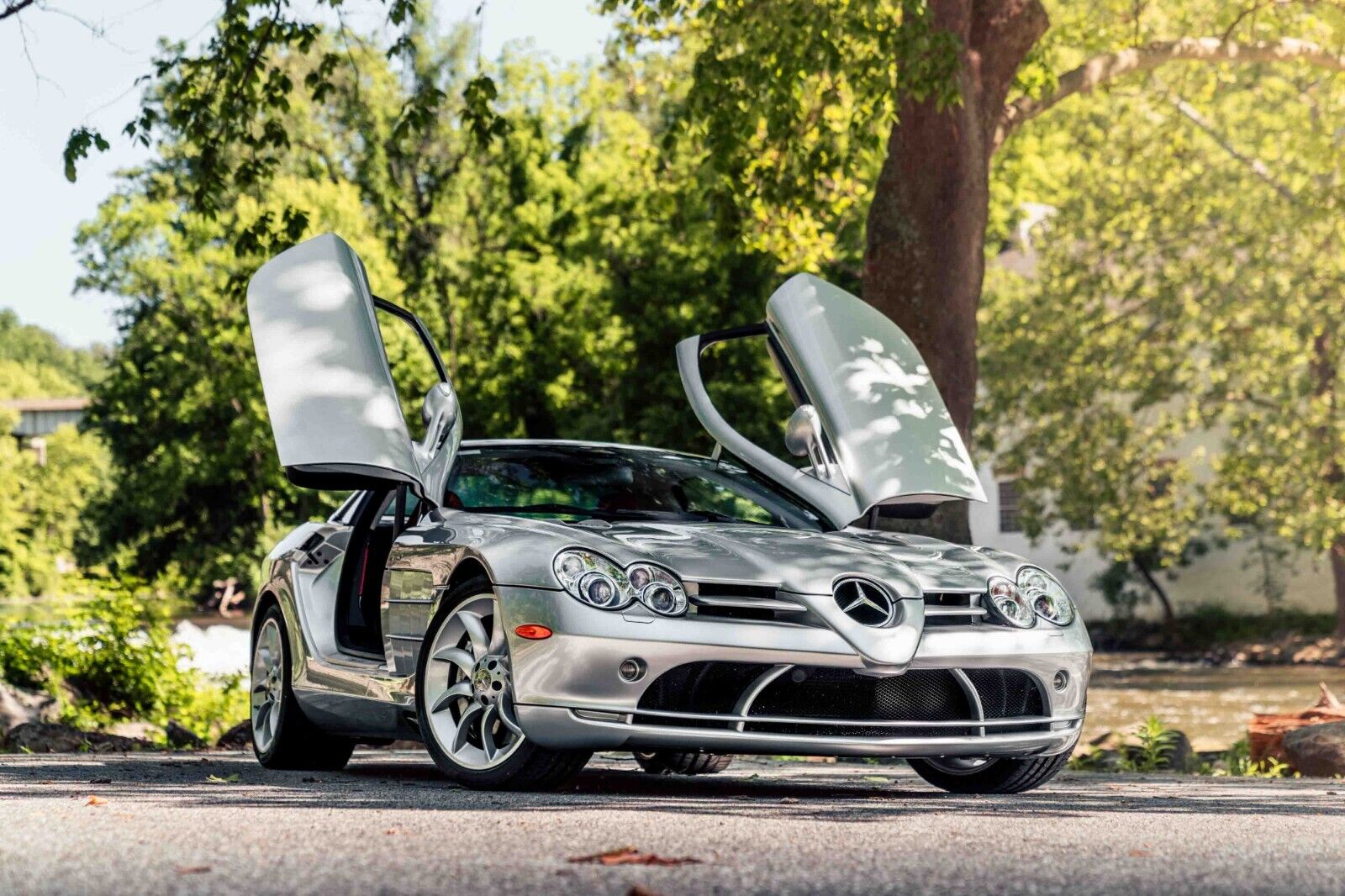 2005 mercedes-benz slr mclaren