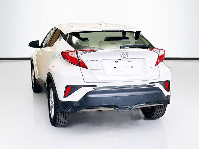 2020 toyota c-hr le