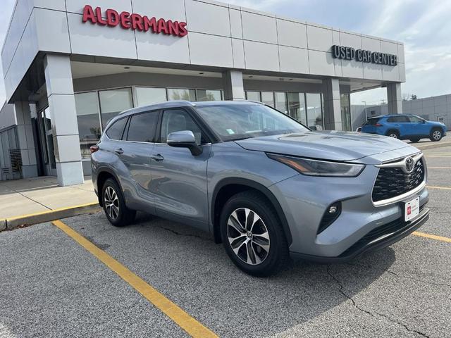2021 toyota highlander xle