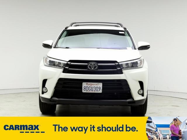 2018 toyota highlander se