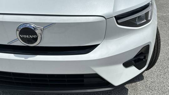 2023 Volvo XC40