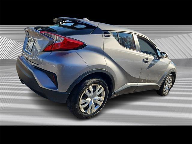 2020 toyota c-hr le