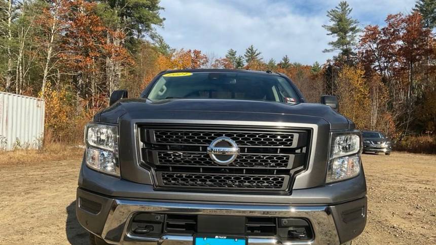 2021 nissan titan sv