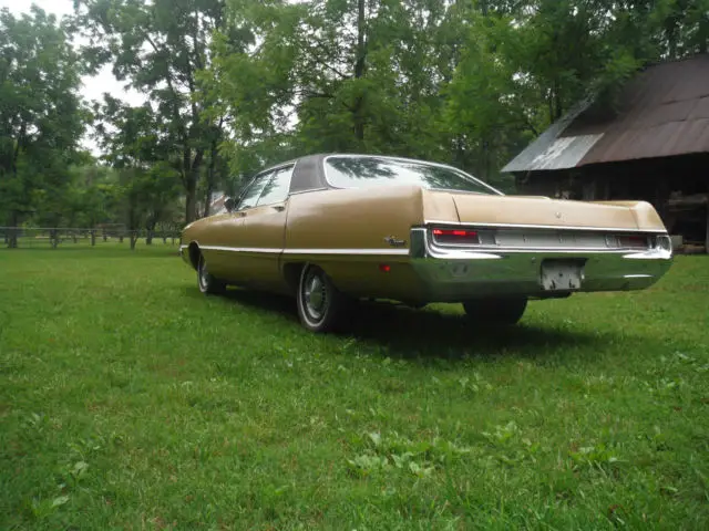 1969 chrysler newport base hardtop 4-door 6.3l orginal pint great car!!