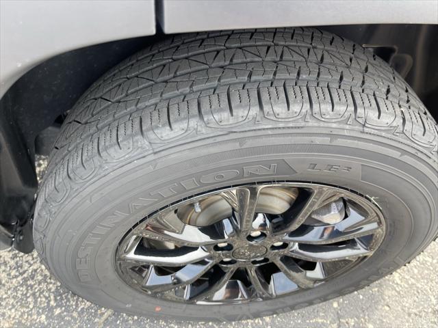 2023 jeep cherokee altitude