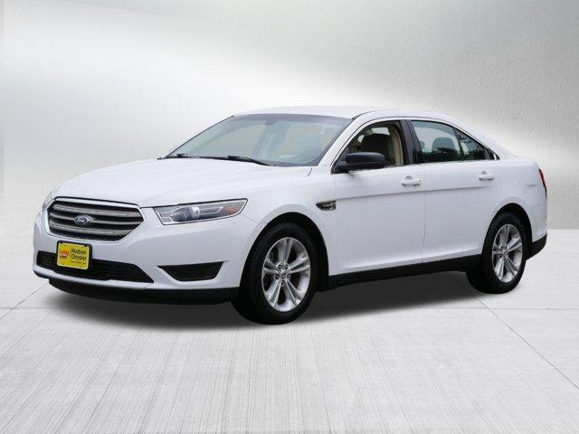 2018 ford taurus se