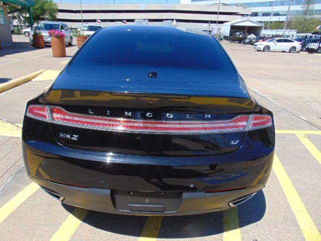 2015 lincoln mkz base