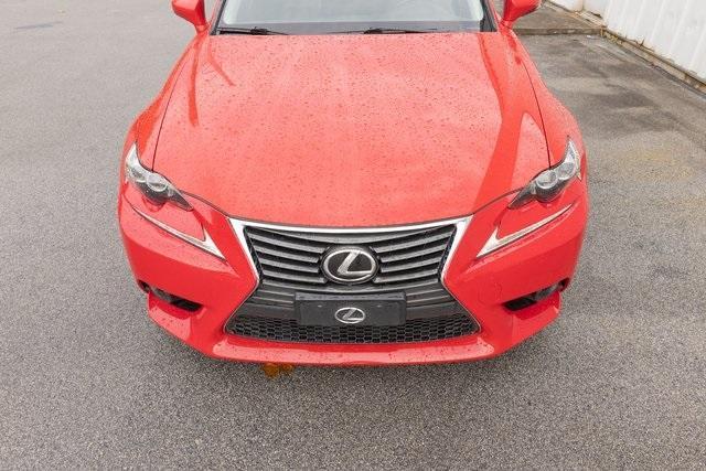2016 lexus is 300 base