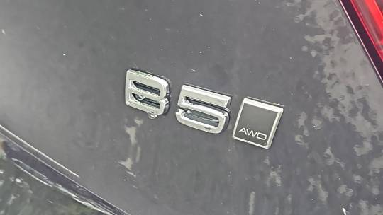 2025 Volvo XC40