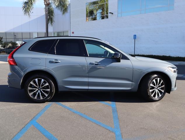2024 volvo xc60 b5 awd plus dark theme