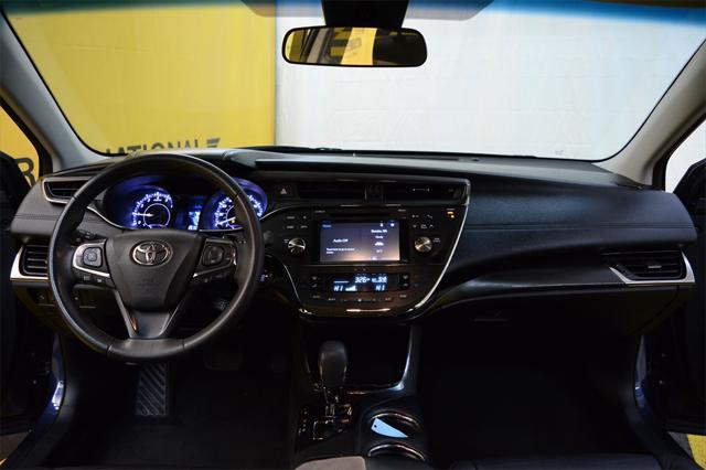 2018 toyota avalon touring
