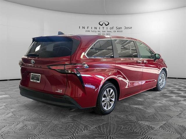 2022 toyota sienna xle