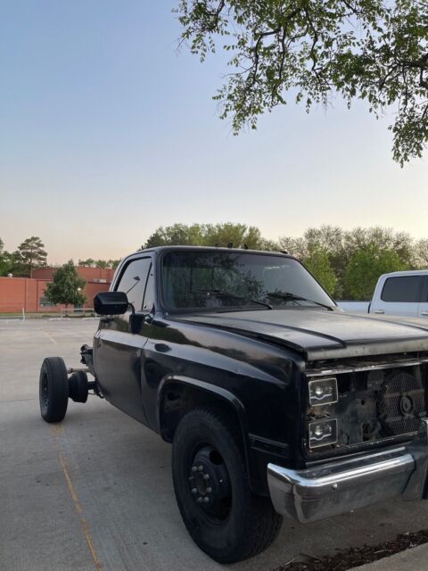 1986 chevrolet c30 pickup black rwd automatic