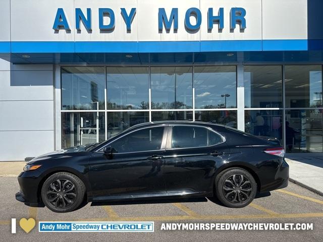 2020 toyota camry le