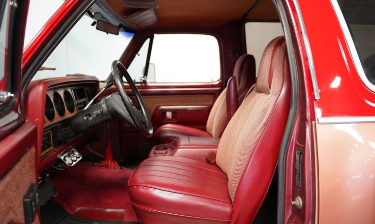 1987 dodge ramcharger le 150