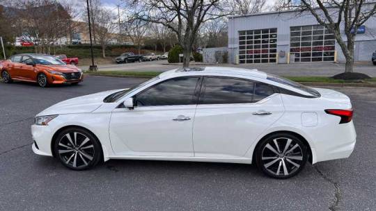 2020 nissan altima 2.5 platinum