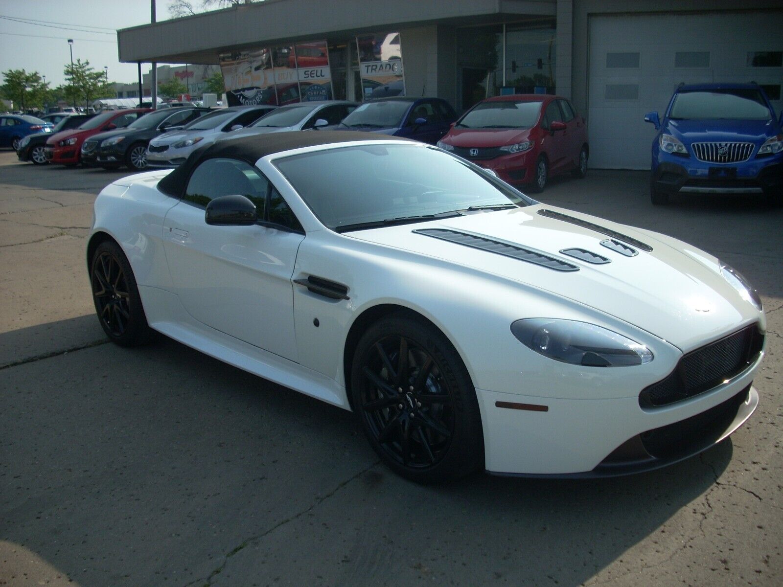 2015 aston martin vantage