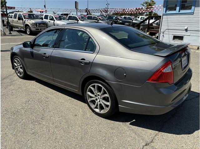 2011 ford fusion se