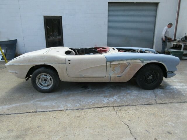 1962 chevrolet corvette resto mod body doors deck trunk body only! project