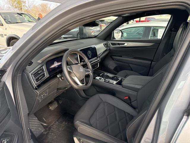 2024 volkswagen atlas cross sport 2.0t se w/technology