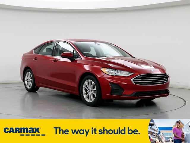 2020 ford fusion se