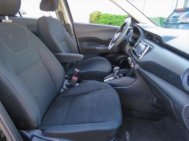 2021 nissan kicks s
