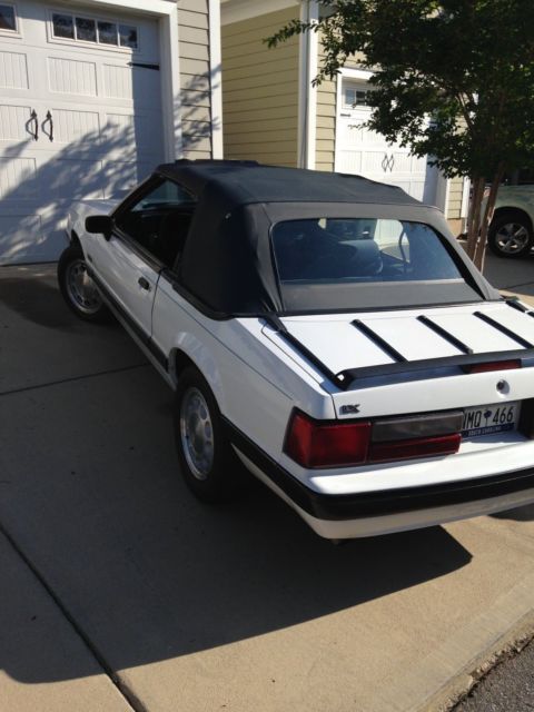 mustang convertible 5.0 lx 1988 gorgeous all original condition,one owner 39 yrs