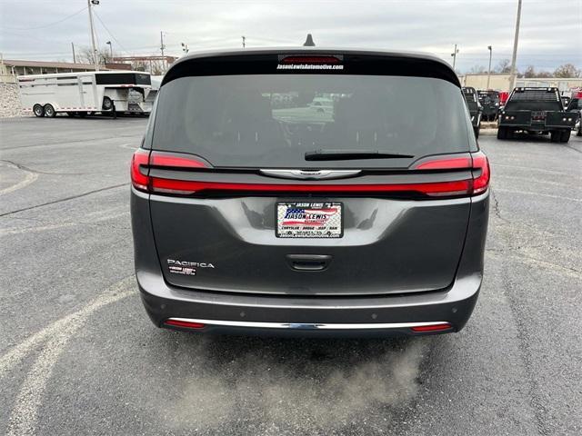 2023 chrysler pacifica touring-l