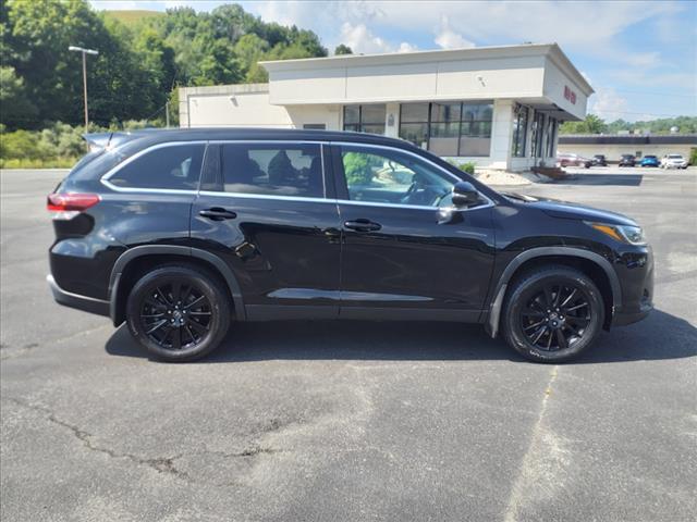 2019 toyota highlander se