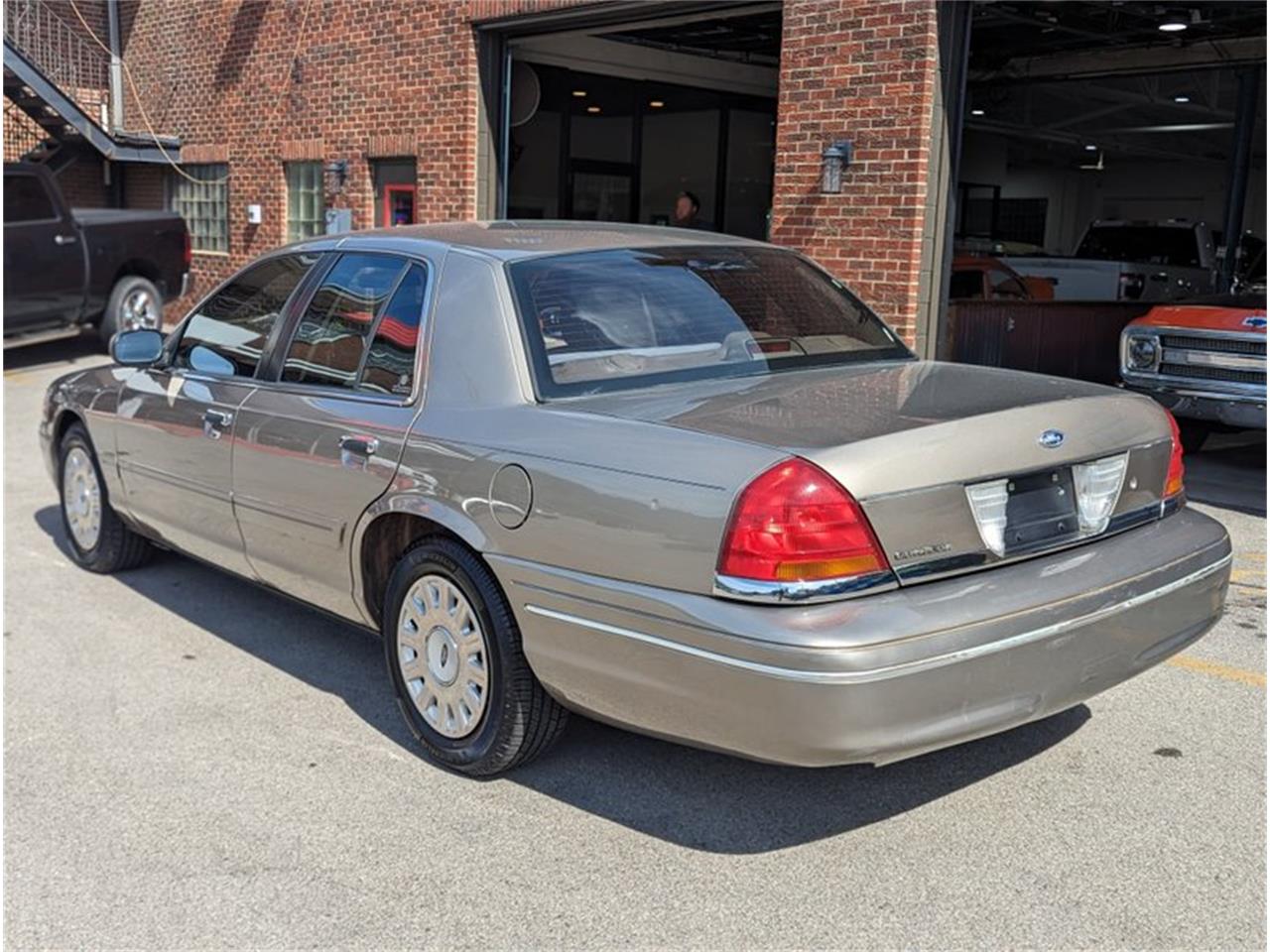 2003 ford crown victoria
