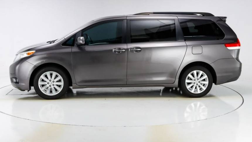 2012 toyota sienna