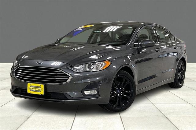2019 ford fusion se