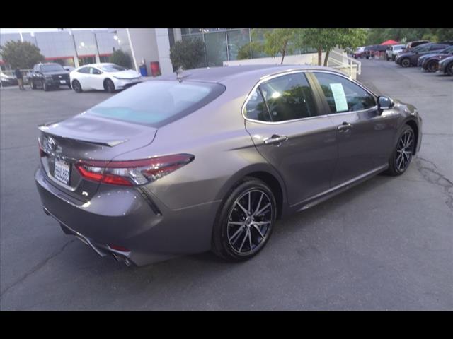 2024 toyota camry se