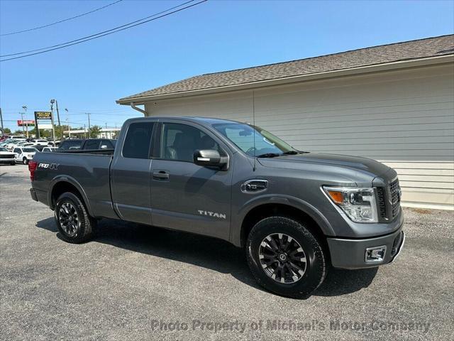 2017 nissan titan pro-4x
