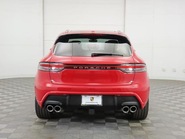 2024 porsche macan base