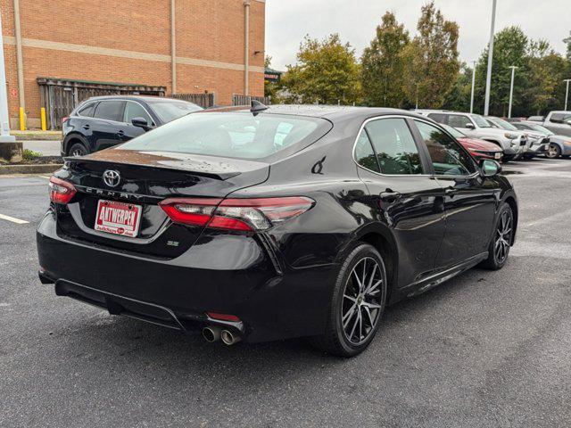 2022 toyota camry se