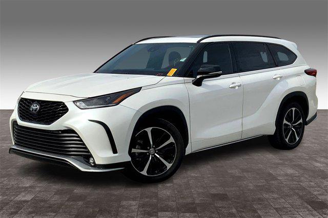 2021 toyota highlander xse